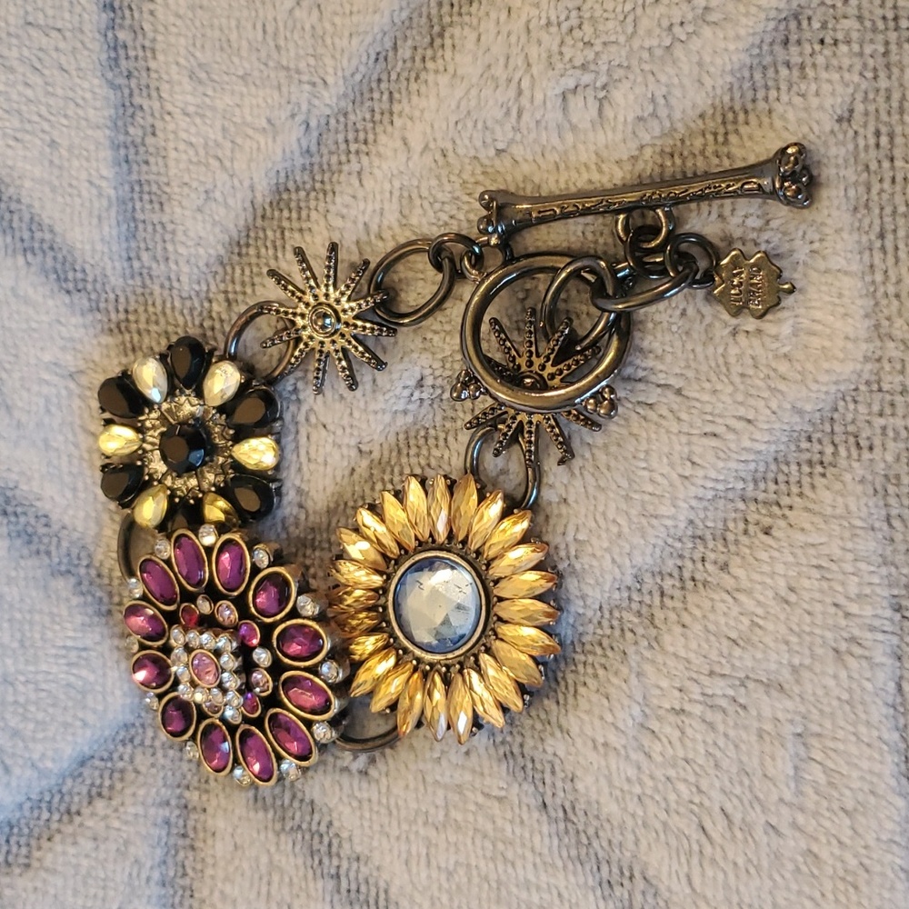 Lucky Brand metal toggle antiqued bracelet, shiney gems, purple,blue, blck&white - Picture 2 of 11